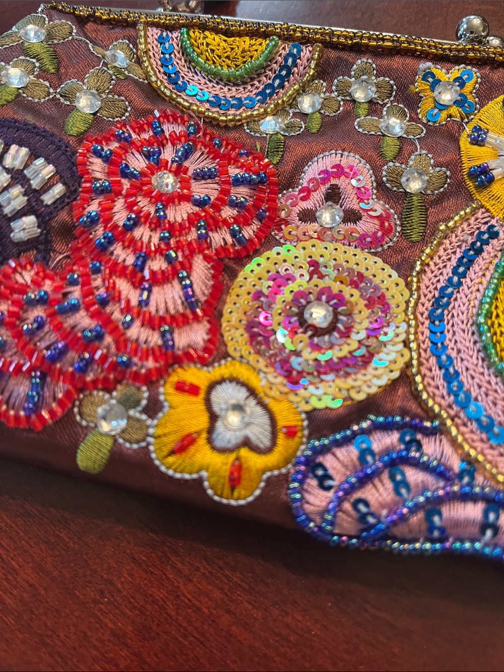 Vintage Beaded Intricate Floral Embroidery Beaded Handle - Picture 11 of 11